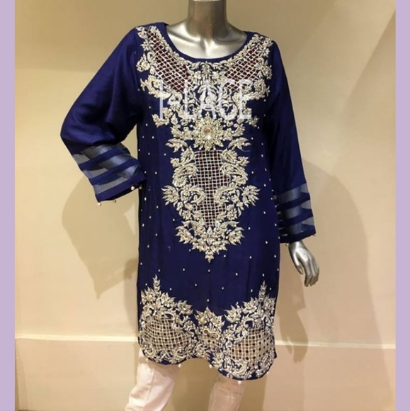 Beautiful Pakistani wedding wear kameez - Picture 3 of 13